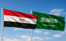 شاعر مصري يثير الجدل بوضعه ممتلكاته تحت تصرف السفارة السعودية