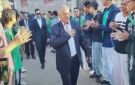 ممر شرفي ودموع الوداع.. طلاب ومعلمو مدرسة بسوهاج يردون الجميل لمديرهم بعد بلوغه سن التقاعد