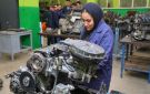هي دي المرأة المصرية.. وزير العمل يشيد بفتيات اقتحمن مهن السيارات والميكانيكا