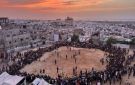وسط الركام وخيام النازحين.. مباراة كرة قدم تعيد الإبتسامة للفلسطينيين - eg