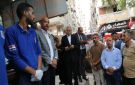 محافظ القاهرة ومدير الأمن يتابعان إنقاذ العالقين أسفل عقار حدائق القبة المنهار