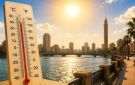 سحب منخفضة تتكاثر وأمطار متفرقة على 5 محافظات بعد ساعات الطقس