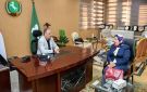 محافظ الشرقية يستقبل وكيل التضامن الجديدة ويوجه بتعزيز مظله الحماية الاجتماعية