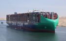 الرحلة الأولى.. سفينة الحاويات العملاقة CMA CGM PANTHEON تعبر قناة السويس بحمولة 221 ألف طن