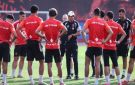 المدرب حر.. محمد العدل يدافع عن عموتة بعد استبعاد ثلاثي الأهلي