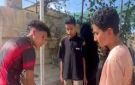 في أول جمعة بعد وفاته أصدقاء طالب بورسعيد يوزعون رز بلبن في المقابر.. صور
