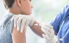 المدارس تعلن بدء حملة تطعيم تلاميذ رياض الاطفال وابتدائي ضد الحصبة اليوم