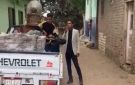 بميكروفون بائع متجول.. مراقب صحي يعلن انطلاق حملة التطعيم ضد الحصبة بدكرنس
