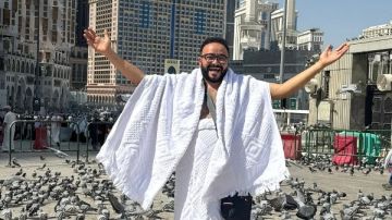 حسام داغر يودي العمرة لوالديه.. شاهد