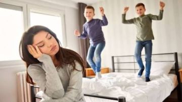 كيف تتعامل مع الطفل الانفعالي؟ نصائح عملية وبسيطة كيف تتعامل مع الطفل الانفعالي؟ نصائح عملية وبسيطة