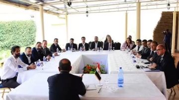 وزير الخارجية يلتقي ممثلي دوائر الأعمال المصرية في كينيا لدعم التوسع الاقتصادي بإفريقيا وزير الخارجية يلتقي ممثلي دوائر الأعمال المصرية في كينيا لدعم التوسع الاقتصادي بإفريقيا