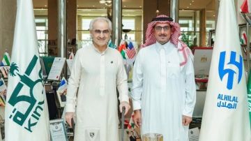 بقيمة 5 مليارات جنيه.. الهلال السعودي يشكر الوليد بن طلال بعد تكفله بصفقات الشتاء