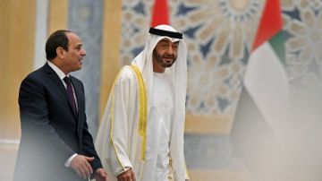 نشأت الديهي يكشف تفاصيل لقاء الرئيس السيسي مع الشيخ محمد بن زايد.. فيديو نشأت الديهي يكشف تفاصيل لقاء الرئيس السيسي مع الشيخ محمد بن زايد.. فيديو