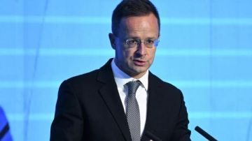 وزير الخارجية المجري: لن نسمح بسحبنا إلى حرب أوكرانيا ولن نرسل أموال شعبنا