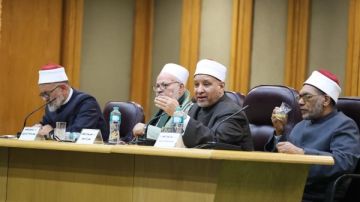 أكاديمية الأزهر العالمية تنظم ندوة تحويل القبلة.. وتكرم المشاركين بدورة إعداد الدعاة