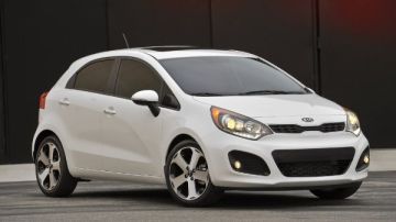 اشتري كيا ريو هاتشباك بـ 400 ألف جنيه,, مواصفات وصور