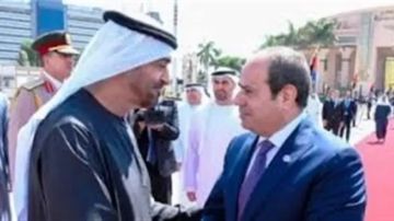 السيسي يلتقي الشيخ محمد بن زايد آل نهيان بالإمارات