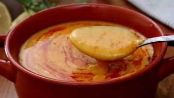 طريقة عمل شوربة العدس التركية طريقة عمل شوربة العدس التركية