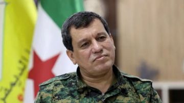 قائد قسد: مؤسساتنا ستحتفظ بمديريها وأعضائها أثناء عملية الدمج