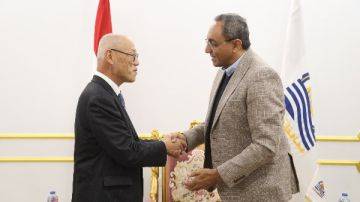 محافظ قنا يبحث مع السفير الياباني سبل تعزيز التعاون في قطاع التعليم