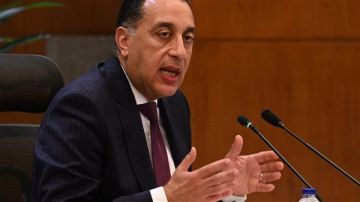 مدبولي: أول توجيه للحكومة هو التعاون الكامل مع مجلس النواب.. وسنركز على التنمية وبناء الإنسان مدبولي: أول توجيه للحكومة هو التعاون الكامل مع مجلس النواب.. وسنركز على التنمية وبناء الإنسان