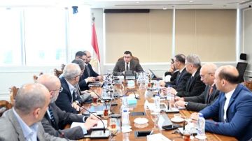 وزير الإسكان يؤكد ضرورة الالتزام بأعلى معايير الجودة والنظافة بشواطئ بالعلمين الجديدة