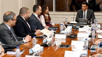 وزير الصناعة ونيسان يرسخان مصر مركزا إقليميا للسيارات وإفريقيا هدفا للتصدير