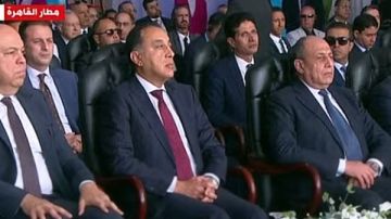 بث مباشر: مدبولي يشهد انضمام أول طائرة إيرباص 350-900 لمصر للطيران بث مباشر: مدبولي يشهد انضمام أول طائرة إيرباص 350-900 لمصر للطيران