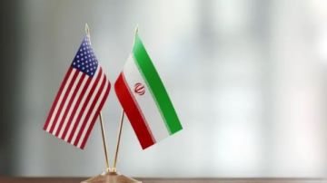 حشود عسكرية تتحرك رغم مسار التفاوض.. ماذا يحدث خلف الستار بين واشنطن وطهران؟ حشود عسكرية تتحرك رغم مسار التفاوض.. ماذا يحدث خلف الستار بين واشنطن وطهران؟