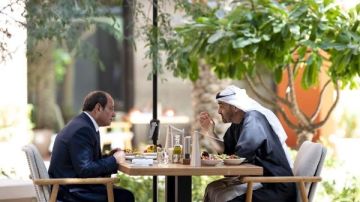 خبير علاقات دولية: الإمارات أكبر مستثمر عربي في مصر.. فيديو خبير علاقات دولية: الإمارات أكبر مستثمر عربي في مصر.. فيديو