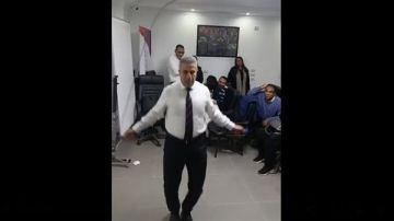 فيديو نط الحبل للعميد محمد سمير يشعل تفاعلا واسعا على مواقع التواصل الاجتماعي فيديو نط الحبل للعميد محمد سمير يشعل تفاعلا واسعا على مواقع التواصل الاجتماعي