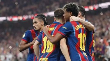 هانز فليك يعلن تشكيل برشلونة لمواجهة أتلتيكو مدريد في نصف نهائي كأس ملك إسبانيا هانز فليك يعلن تشكيل برشلونة لمواجهة أتلتيكو مدريد في نصف نهائي كأس ملك إسبانيا