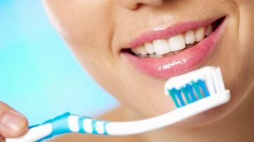 هل يجوز استعمال المعجون في نهار رمضان للتخلص من رائحة الفم؟.. الإفتاء ترد هل يجوز استعمال المعجون في نهار رمضان للتخلص من رائحة الفم؟.. الإفتاء ترد