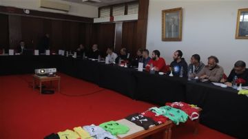 الأهلي يرتدي زيه التقليدي أمام الجيش الملكي غدا