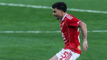 طبيب الأهلي يعلن تفاصيل إصابة أحمد سيد زيزو أمام البنك الأهلي