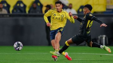 كلاسيكو الرياض يشتعل .. الاتحاد يصعد ضد التحكيم.. وجيسوس يفكك العميد بخطة ذكية