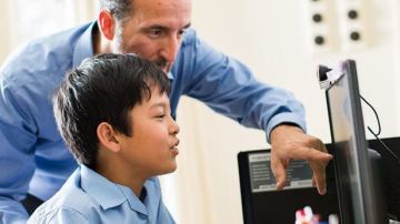 الصحة: تشغيل عيادات متخصصة لعلاج إدمان الإنترنت والألعاب الإلكترونية