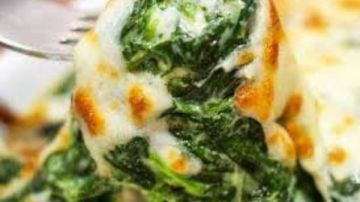 طريقة عمل سبانخ بالوايت صوص في البيت.. طعم كريمي لا يقاوم بخطوات سهلة