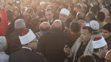 مفتي الجمهورية يؤدي صلاة الجمعة في مسجد النصر بمدينة المنصورة مفتي الجمهورية يؤدي صلاة الجمعة في مسجد النصر بمدينة المنصورة