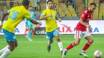 15 دقيقة.. تعادل سلبي بين الأهلي والإسماعيلي في الدوري