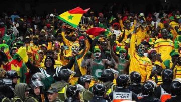 18 مشجعا سنغاليا يدخلون في إضراب عن الطعام بالمغرب اعرف السبب