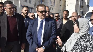 محافظ بورسعيد يتفقد سير العمل في مشروع إنشاء 111 عمارة سكنية بالحى الإماراتي