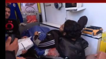 مصاب فلسطيني: دبابة إسرائيلية ضربتني وكنت نائم ولا توجد خدمات طبية بغزة