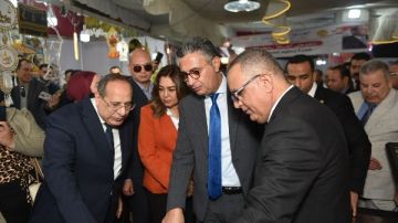 وزيرا التموين والتنمية المحلية ومحافظ الدقهلية يفتتحون معرض أهلا رمضان وزيرا التموين والتنمية المحلية ومحافظ الدقهلية يفتتحون معرض أهلا رمضان