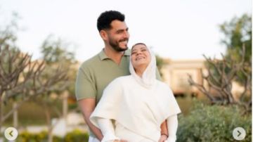 ابنة هبة قطب تخطف الأنظار خلال إعلان حملها.. شاهد