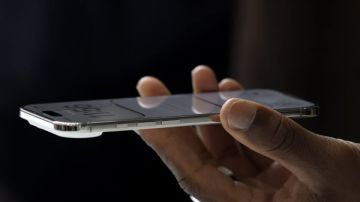 استجابة لمطالب العملاء.. تخفيض أسعار هواتف آيفون 17 في مصر عاجل