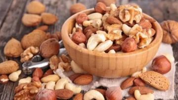 قبل الشراء.. أنواع مكسرات المغشوشة في الأسواق قبل الشراء.. أنواع مكسرات المغشوشة في الأسواق