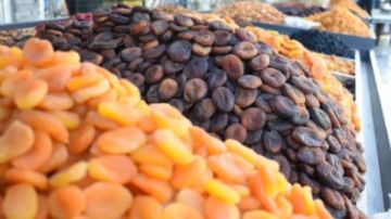 قبل رمضان.. الياميش بأسعار مخفضة بنسبة 25 في المجمعات الاستهلاكية