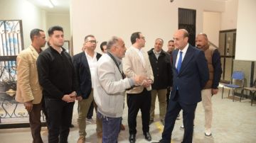 محافظ أسيوط يتفقد سوق أبنوب الحضري تمهيدا لنقل الباعة الجائلين وإنهاء التكدس المروري بالمدينة