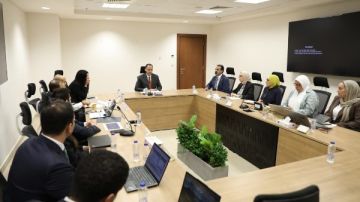 نائب وزير الصحة يبحث مع صندوق مصر السيادي آليات التعاون في تطوير الرعاية الصحية